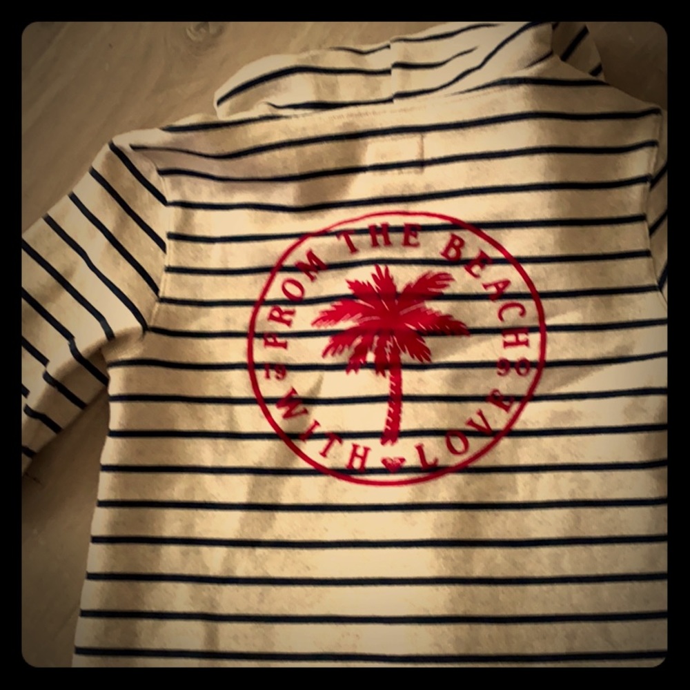 Super cute Roxy hoody.